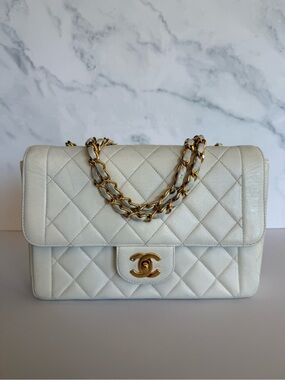 Vintage Chanel White Lambskin Quilted Flap Bag 24K Gold 1990s Authentic